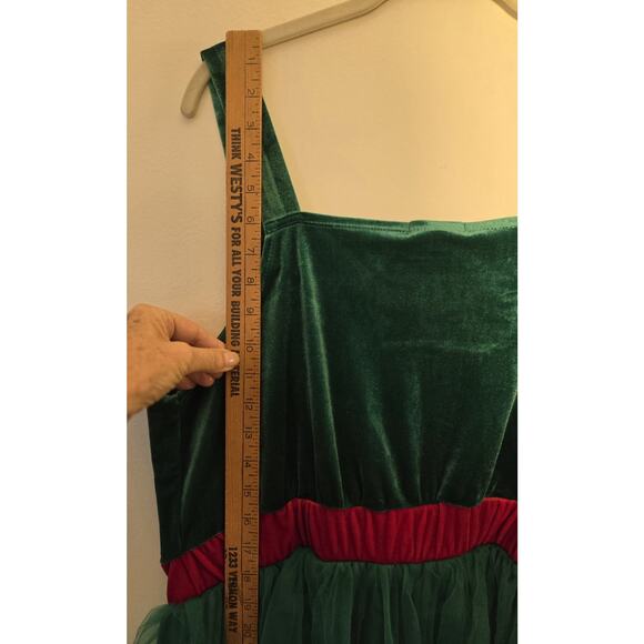 Born Famous Dress Elf Holiday Green Short Tutu Sleeveless Lined Size XL - Picture 8 of 13
